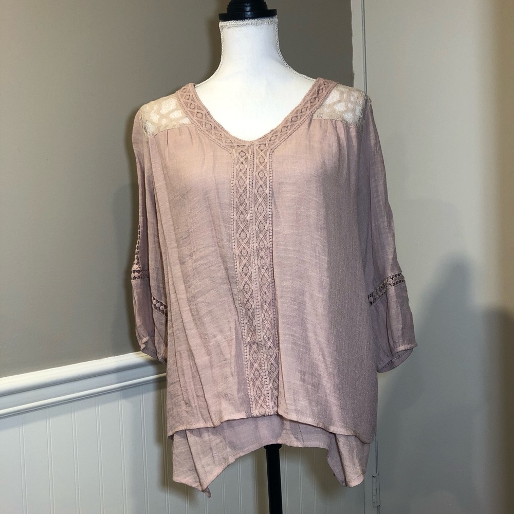 L Love Lace Crochet Layer Hem Blouse